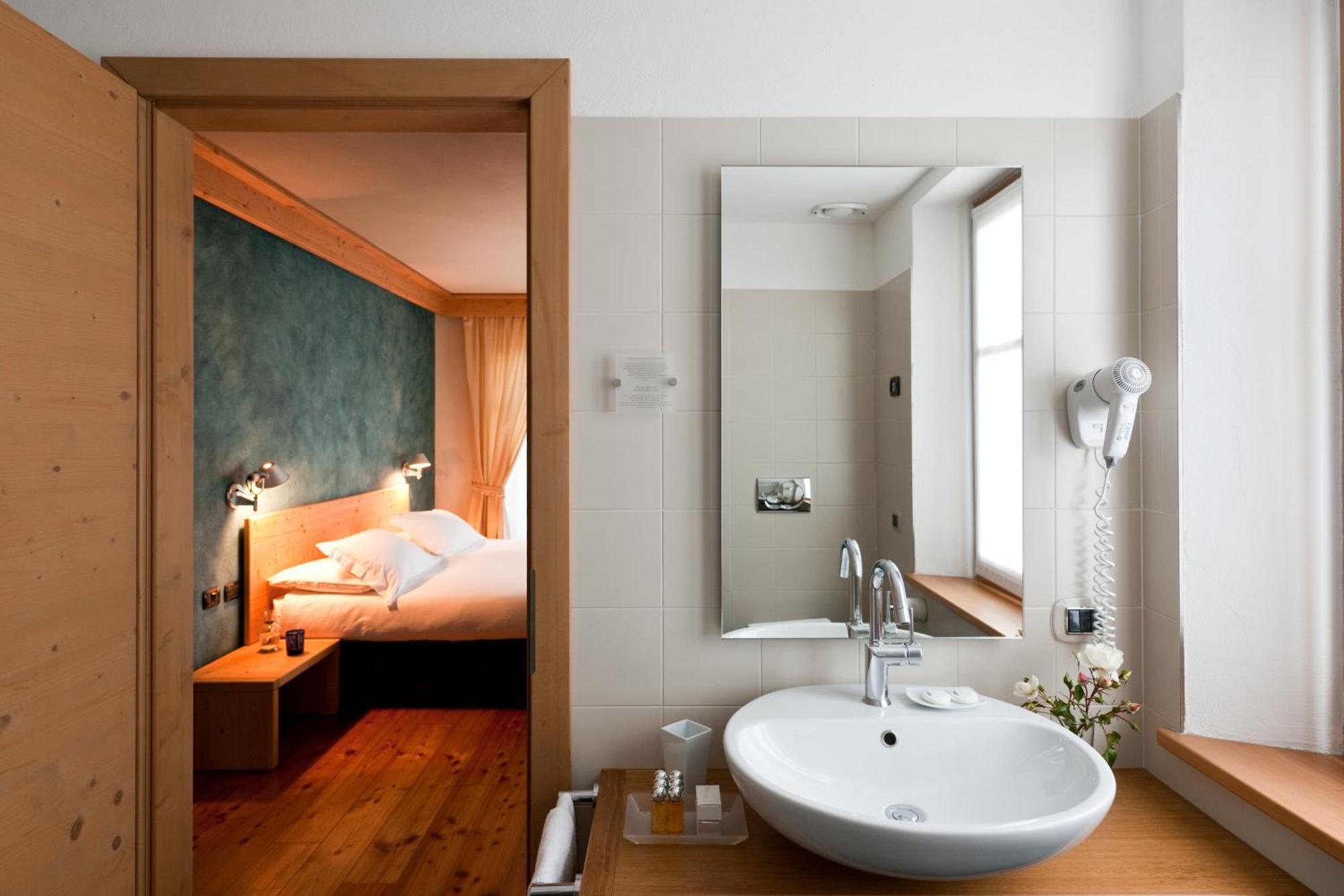 Hotel Meuble Sertorelli Reit Bormio Buitenkant foto